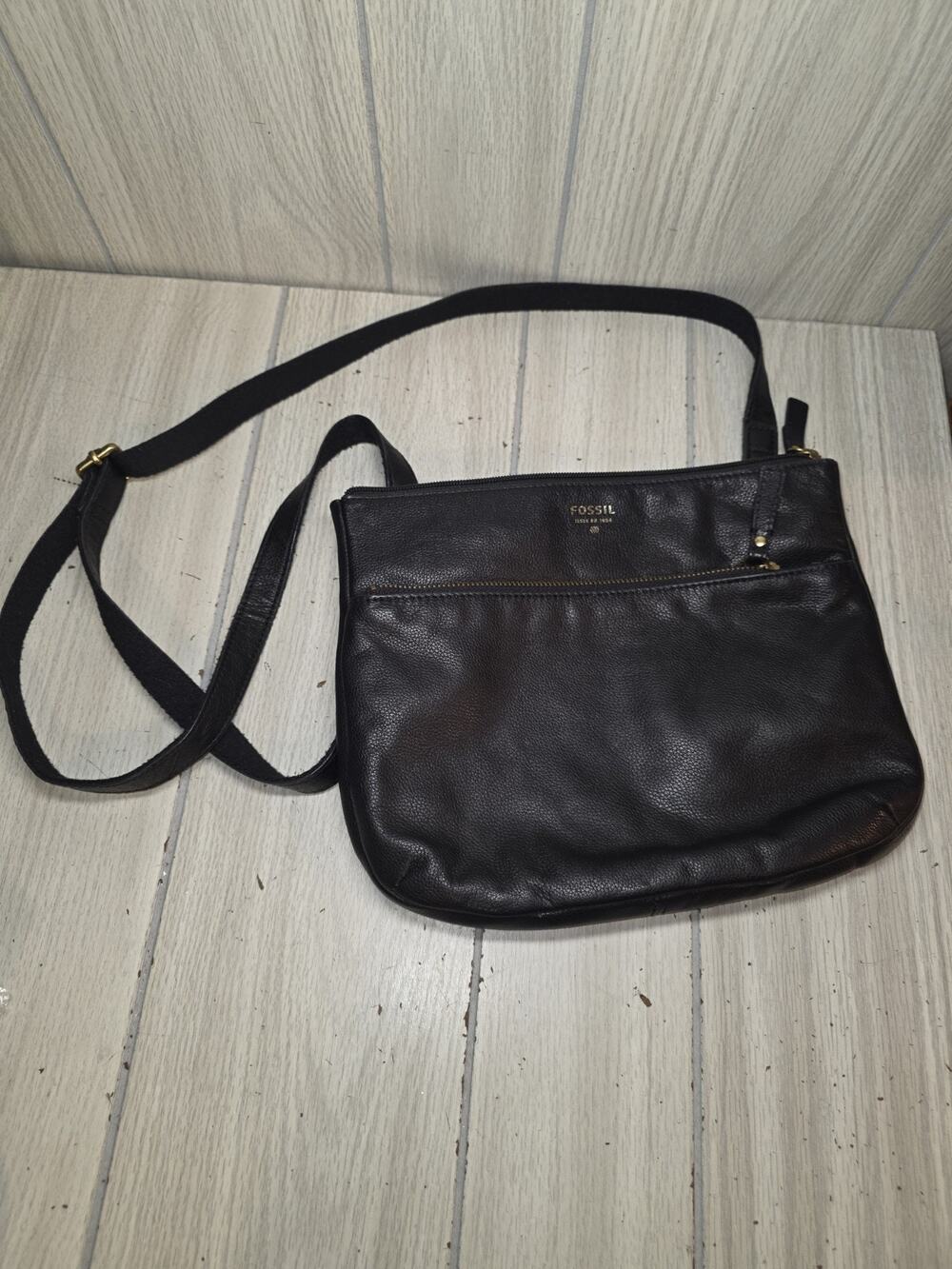 Fossil Black Pebbled Leather Cowhide Crossbody Bag Purse Minimalist